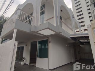 For rent 3 bedrooms house in Watthana, Bangkok