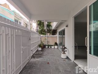 For rent 3 bedrooms house in Watthana, Bangkok