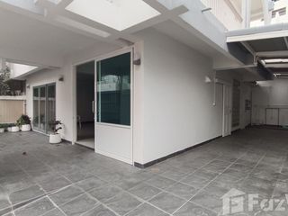 For rent 3 bedrooms house in Watthana, Bangkok