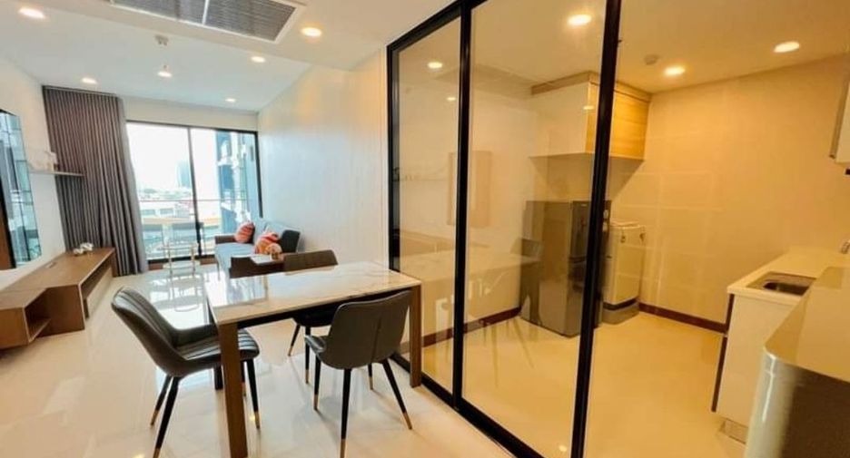 Condo en alquiler de 1 habitaciones en Khlong San, Bangkok
