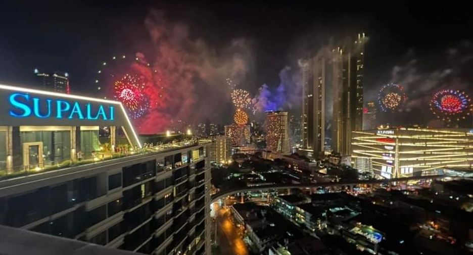 Condo en alquiler de 1 habitaciones en Khlong San, Bangkok
