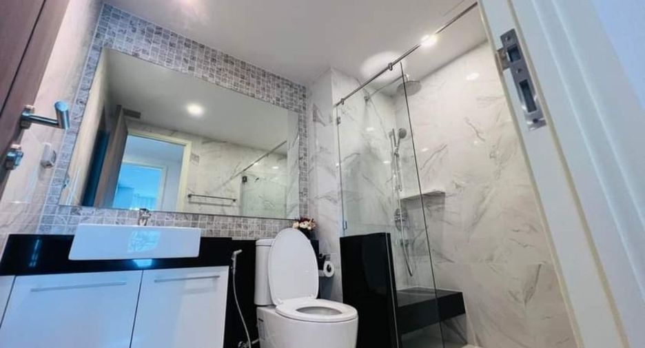 Condo en alquiler de 1 habitaciones en Khlong San, Bangkok
