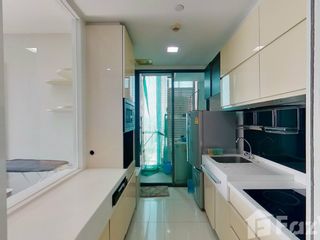 À louer 2 chambres condo à Phra Khanong, Bangkok