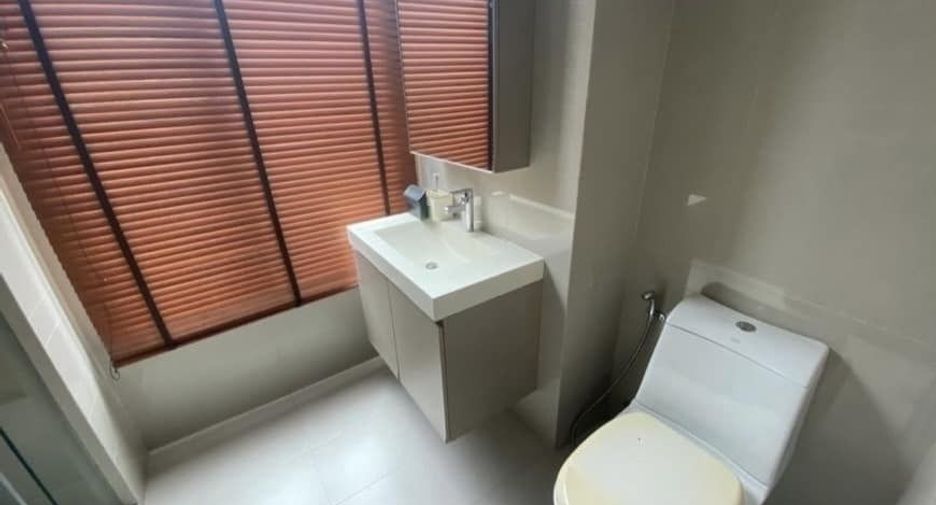 Wohnung zur Miete mit 1 Zimmer in Pathum Wan, Bangkok