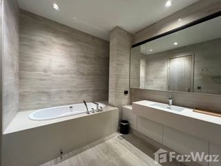 Casa en alquiler de 4 habitaciones en Huai Khwang, Bangkok