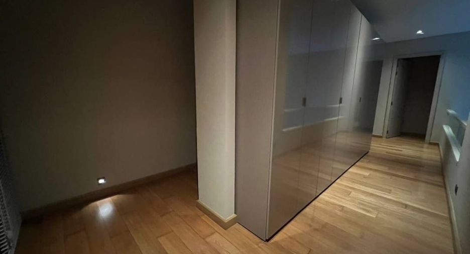 Haus zur Miete mit 4 Zimmer in Huai Khwang, Bangkok