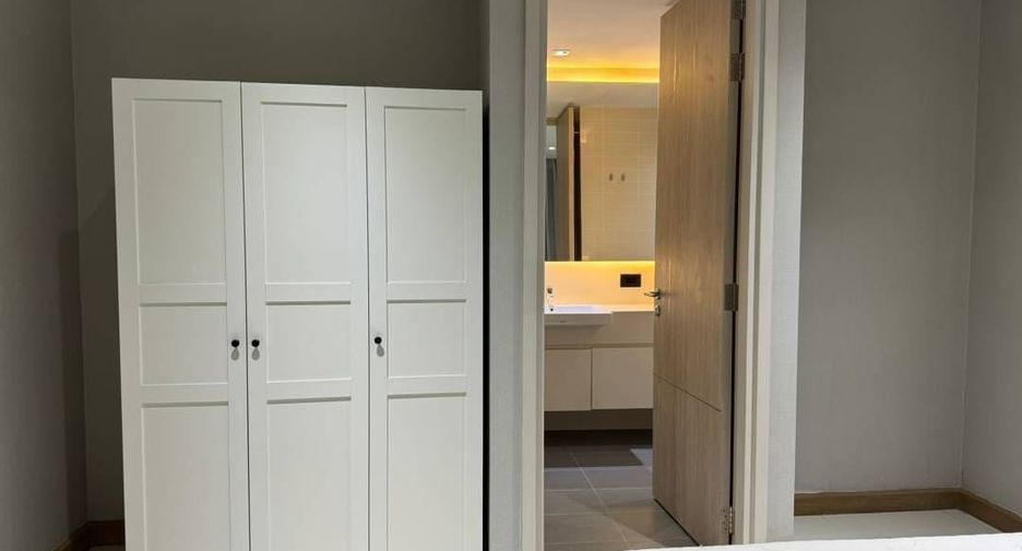 Haus zur Miete mit 4 Zimmer in Huai Khwang, Bangkok