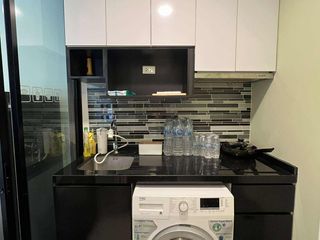 Wohnung zur Miete mit 1 Zimmer in Khlong San, Bangkok