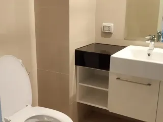 For rent 1 bed condo in Yan Nawa, Bangkok