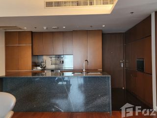 For rent 2 bedrooms condo in Pathum Wan, Bangkok