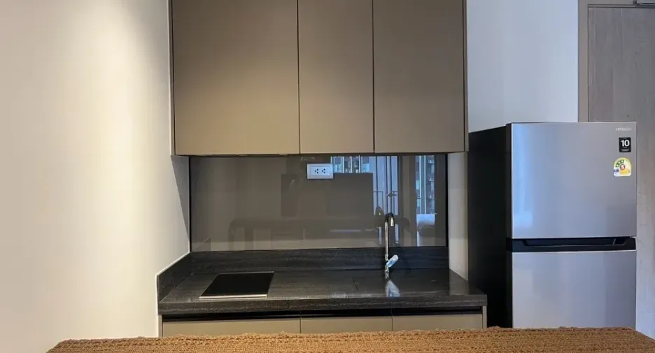 For rent 1 bed condo in Huai Khwang, Bangkok