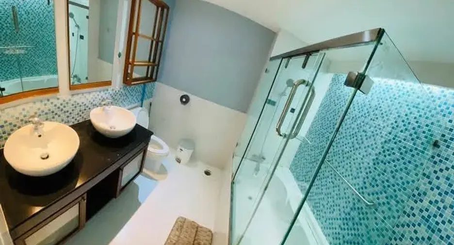 For rent 2 bedrooms condo in Phra Khanong, Bangkok
