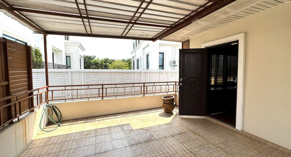 For rent 4 bedrooms house in Saphan Sung, Bangkok