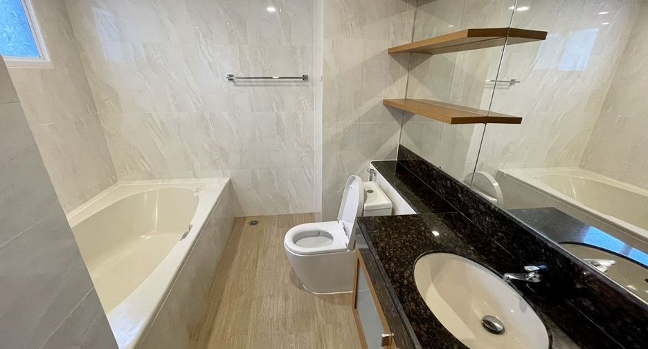 Apartment zur Miete mit 3 Zimmer in Khlong Toei, Bangkok