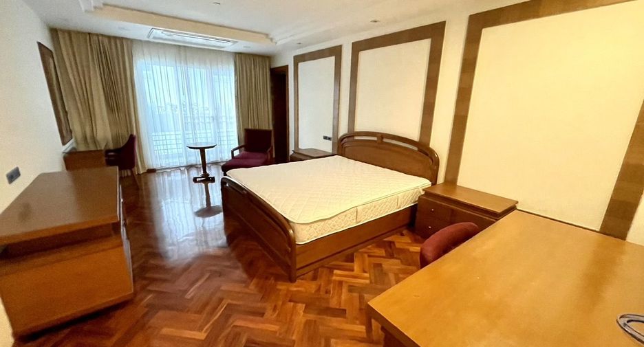 Apartment zur Miete mit 3 Zimmer in Khlong Toei, Bangkok