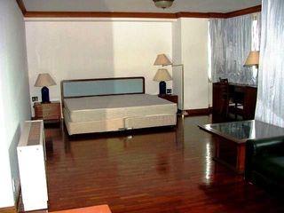 For rent 3 bedrooms condo in Pathum Wan, Bangkok