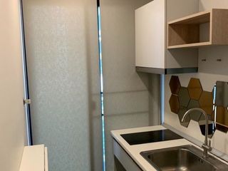 Condo en alquiler de 1 habitaciones en Huai Khwang, Bangkok