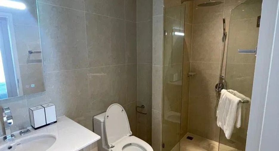 For rent 2 bedrooms condo in Wang Thonglang, Bangkok