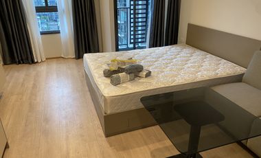 Condo en alquiler de estudio en Huai Khwang, Bangkok