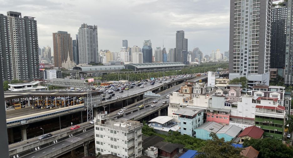 Condo en alquiler de estudio en Huai Khwang, Bangkok