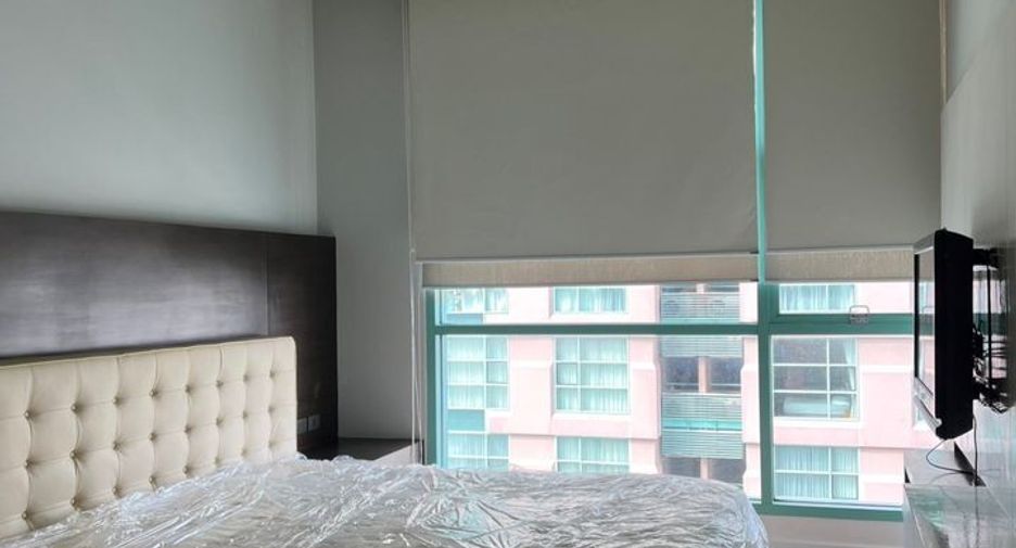 For rent 2 bedrooms condo in Bang Kho Laem, Bangkok