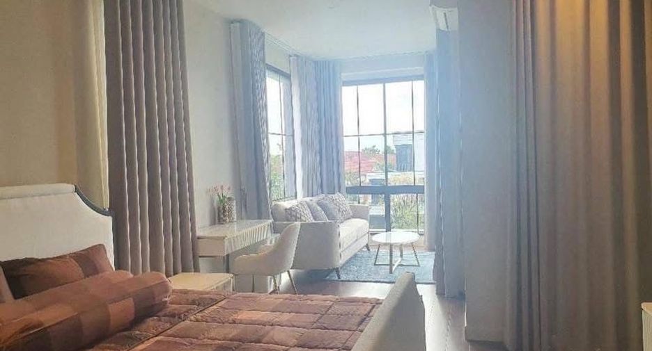 For rent 5 bedrooms house in Saphan Sung, Bangkok