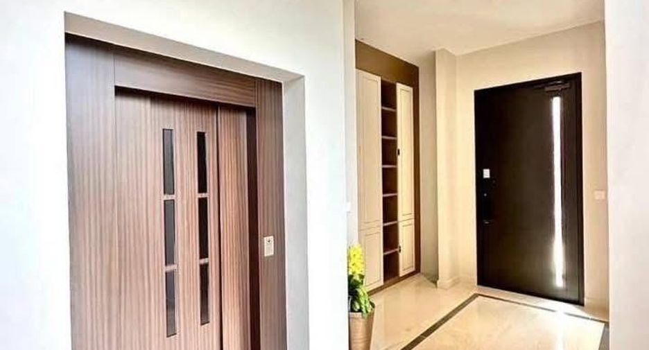 For rent 5 bedrooms house in Saphan Sung, Bangkok