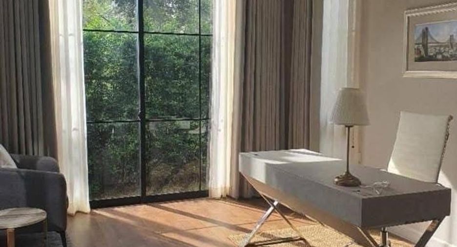 For rent 5 bedrooms house in Saphan Sung, Bangkok