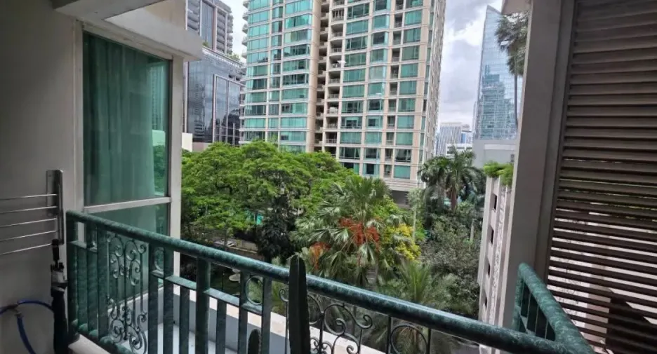For rent 2 bedrooms condo in Pathum Wan, Bangkok