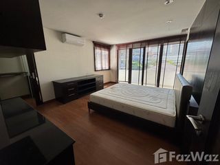 Apartamento en alquiler de 3 habitaciones en Khlong Toei, Bangkok