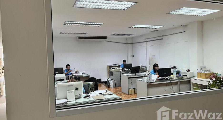 For rent studio house in Bang Na, Bangkok