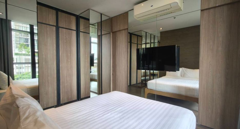 For rent 2 bedrooms condo in Khlong Toei, Bangkok
