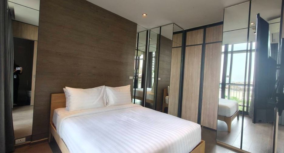 For rent 2 bedrooms condo in Khlong Toei, Bangkok