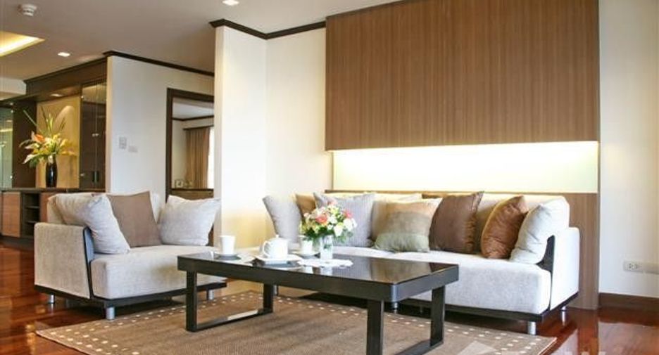 Wohnung zur Miete mit 3 Zimmer in Khlong Toei, Bangkok