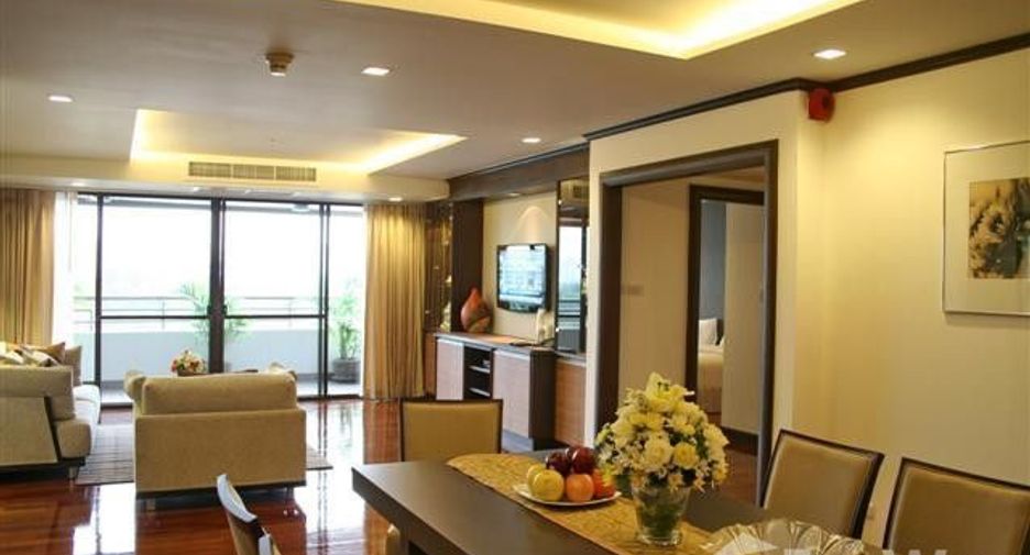 Wohnung zur Miete mit 3 Zimmer in Khlong Toei, Bangkok