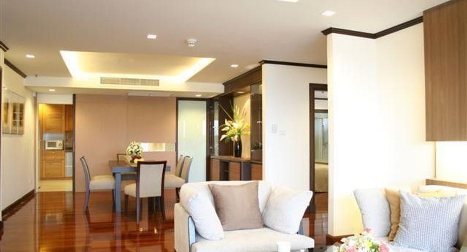 Wohnung zur Miete mit 3 Zimmer in Khlong Toei, Bangkok