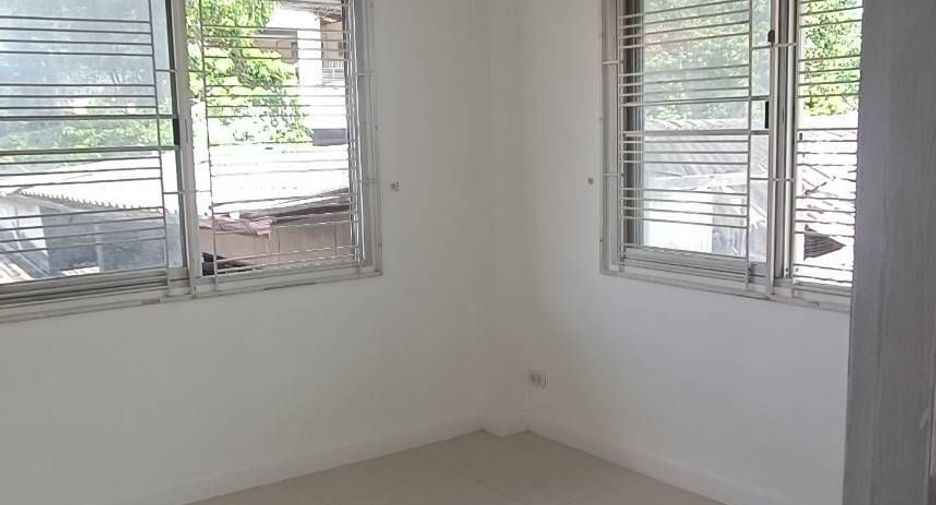 Haus zur Miete mit 3 Zimmer in Bang Kho Laem, Bangkok