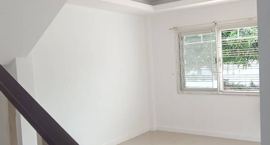 Haus zur Miete mit 3 Zimmer in Bang Kho Laem, Bangkok