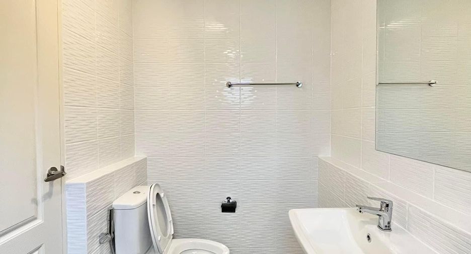 For rent 4 bedrooms house in Don Mueang, Bangkok