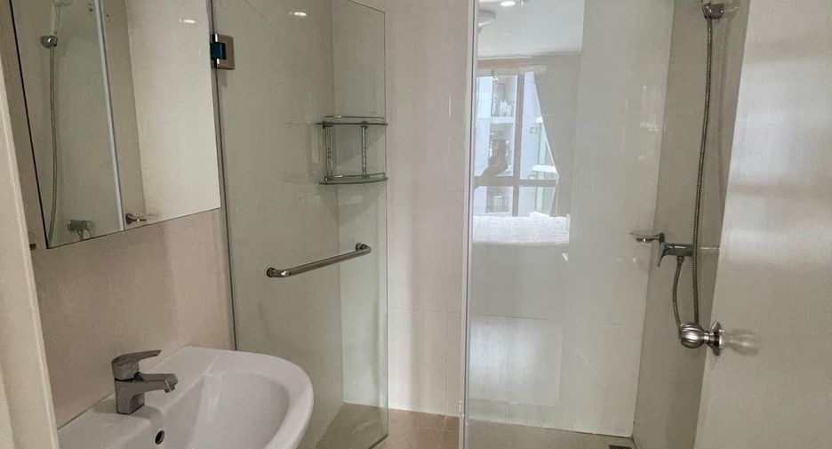 For rent 2 bedrooms condo in Bang Na, Bangkok