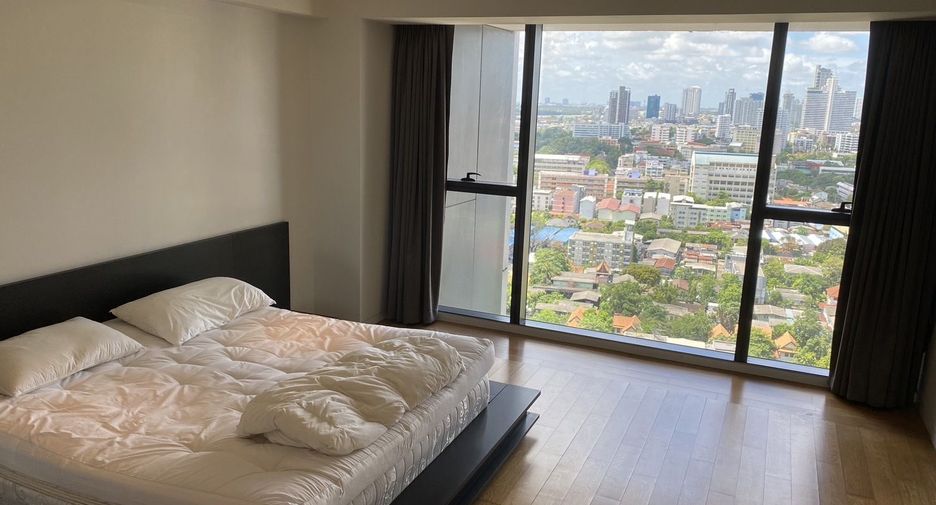 À louer 3 chambres condo à Sathon, Bangkok