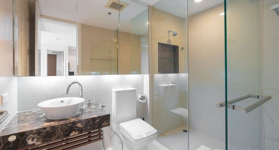 For rent 2 bedrooms condo in Sathon, Bangkok