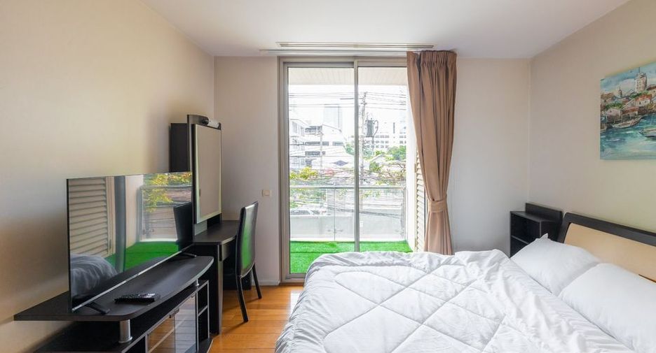 For rent 2 bedrooms condo in Sathon, Bangkok