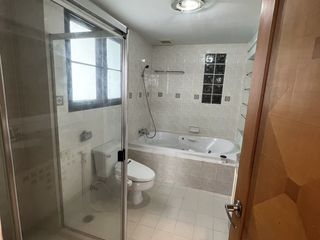 Wohnung zur Miete mit 4 Zimmer in Watthana, Bangkok