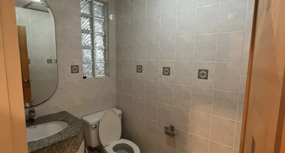For rent 4 bedrooms condo in Watthana, Bangkok