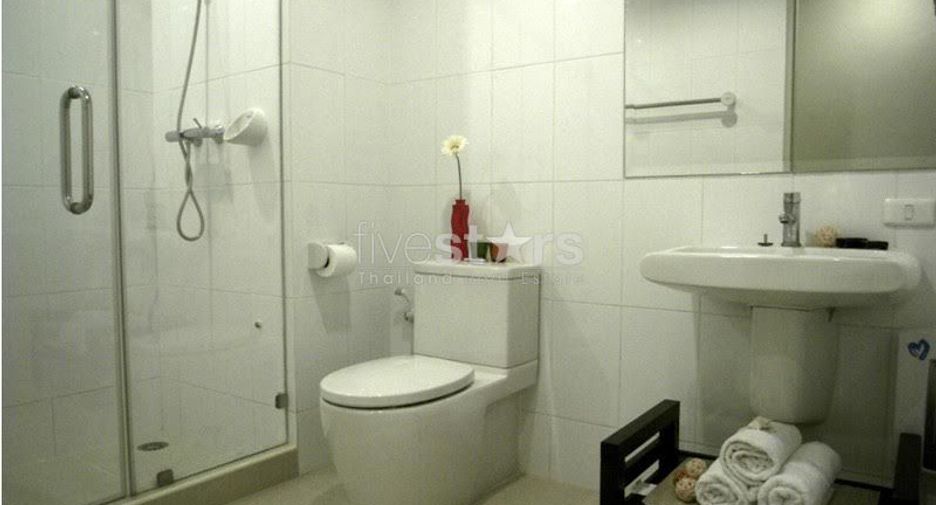 For rent 3 bedrooms condo in Watthana, Bangkok