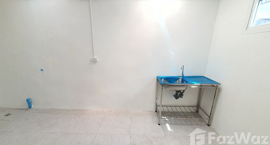 Reihenhaus zur Miete mit 4 Zimmer in Sai Mai, Bangkok