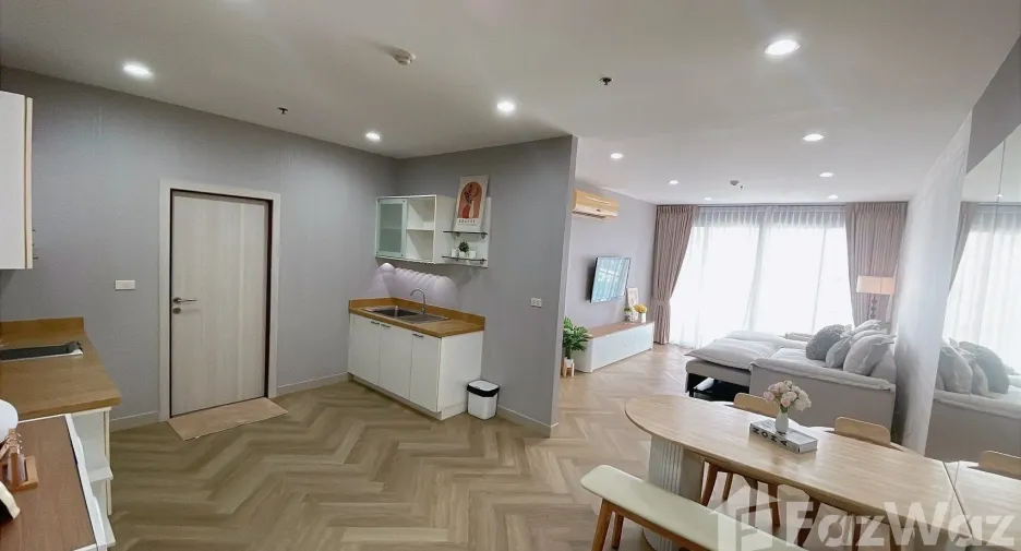 For rent 1 bed condo in Yan Nawa, Bangkok