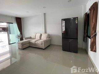 出租 3 卧室 联排别墅 在 Bang Phli, Samut Prakan