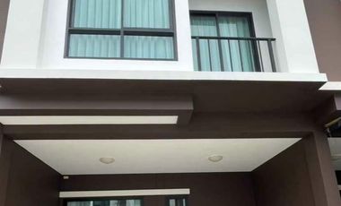 For rent 3 bedrooms townhouse in Bang Phli, Samut Prakan